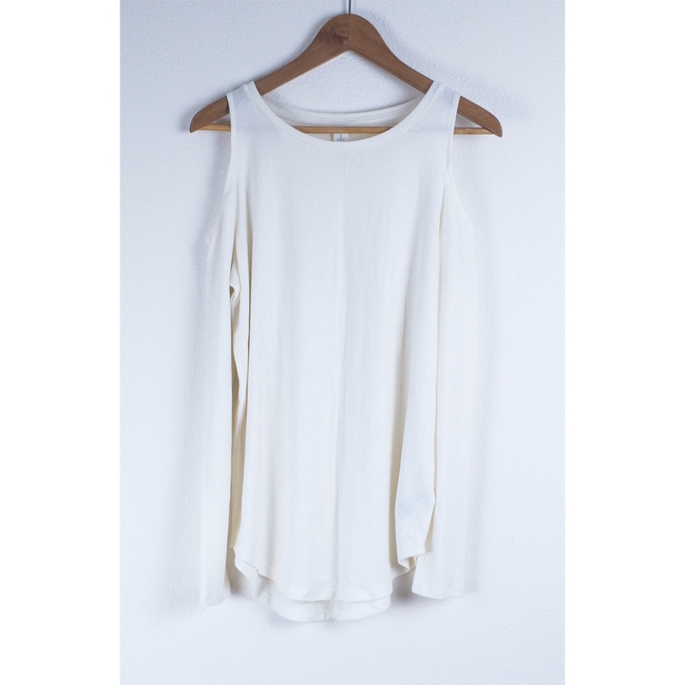 Old Navy Cream Crew Neck Sweater